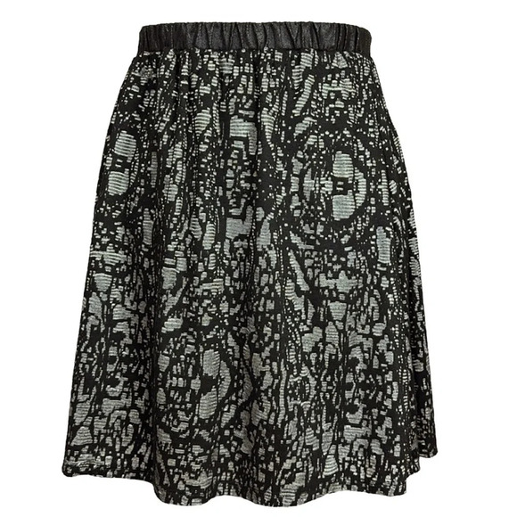 Xhileration elasticized waist,  lined knit skirt. - Picture 1 of 4